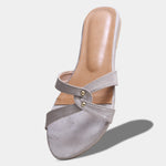 Load image into Gallery viewer, Peek Friendship Durable &amp; Comfortable Women Slipper
