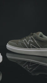 Load and play video in Gallery viewer, WAVEWALKER PLAYER-2 Premium Suede Sneakers For Men